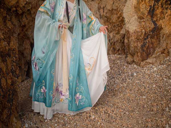 一站式汉服代工生产 北碚区丝锦服装引领传统服饰新潮流